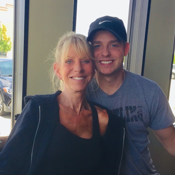 Meet your Posher - Picture 4 of 14